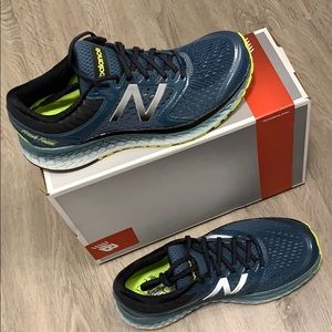 New balance sneakers size 9.5 2E